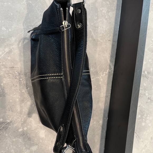Roots Black Leather Hobo Bag - Picture 3 of 7
